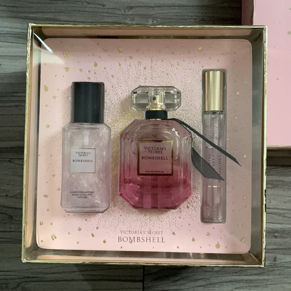 Victoria’s Secret Bombshell Fragrance Gift Set NIB